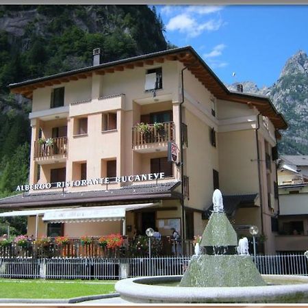 Hotel Ristorante Bucaneve ซานมาร์ติโน ภายนอก รูปภาพ